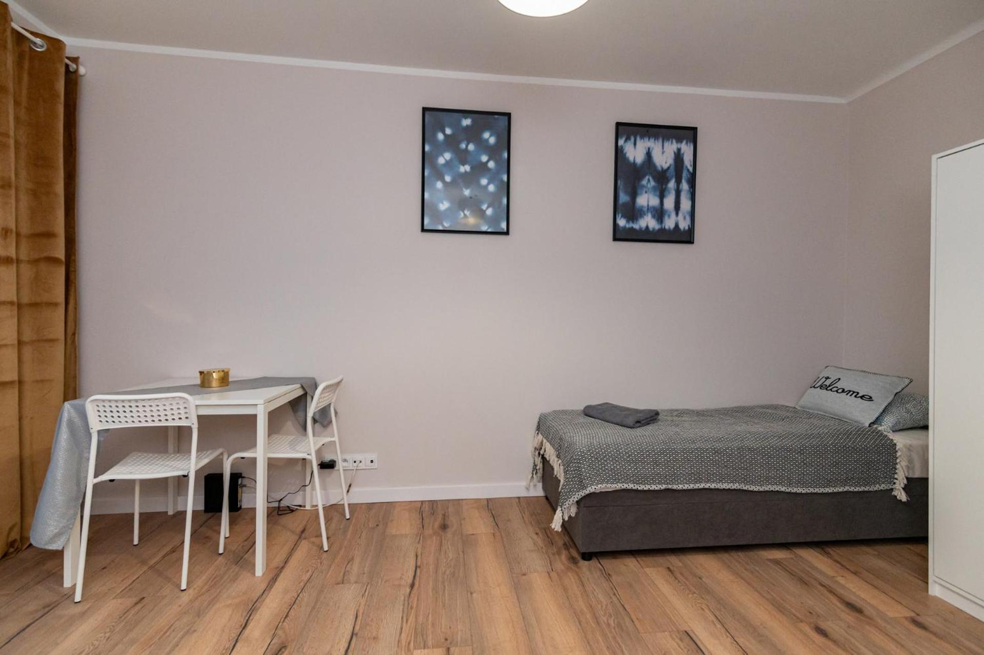 Regem Wola Apartment Варшава Екстериор снимка
